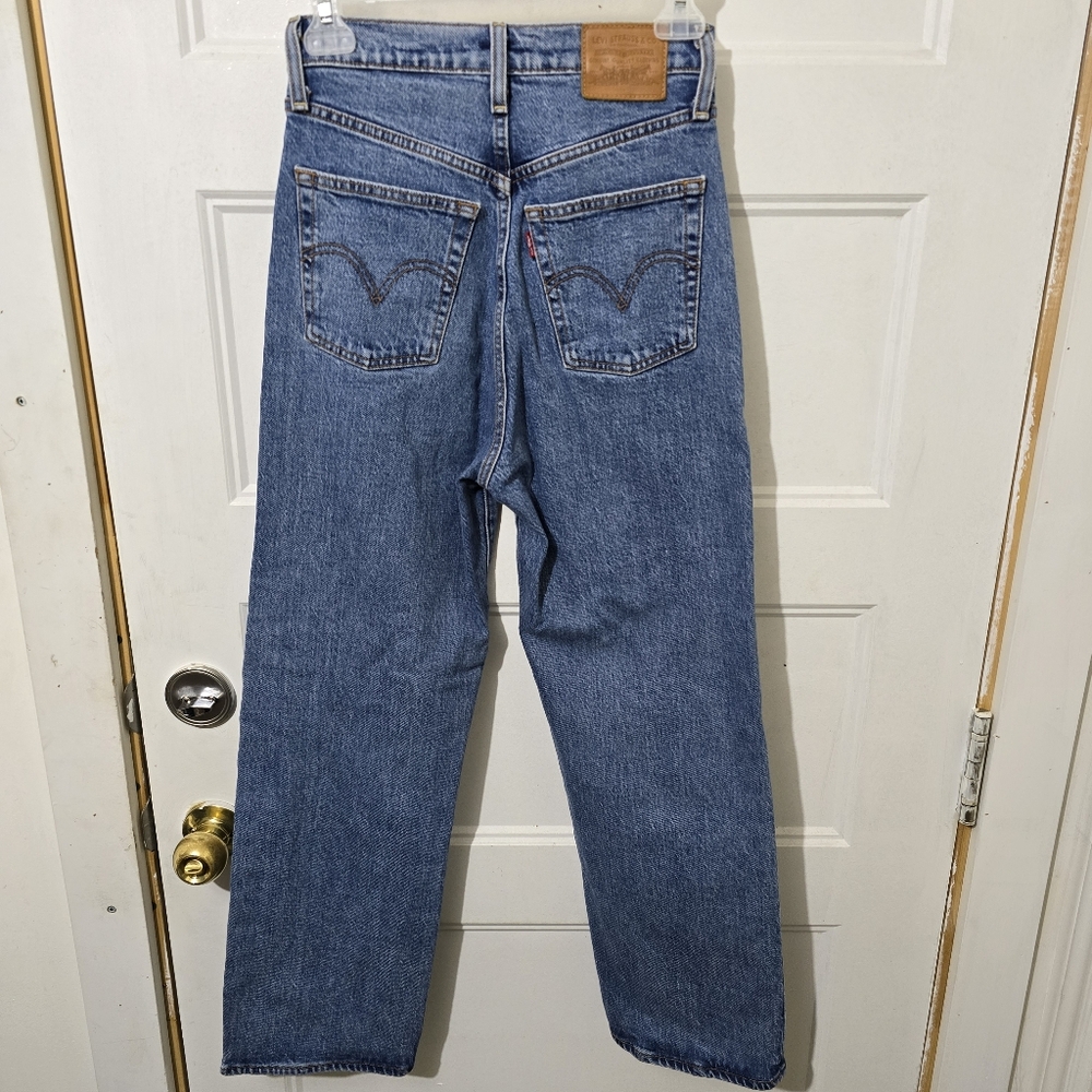 Levi's Ribcage Straight Jeans in Classic Blue - Picture 3 of 13